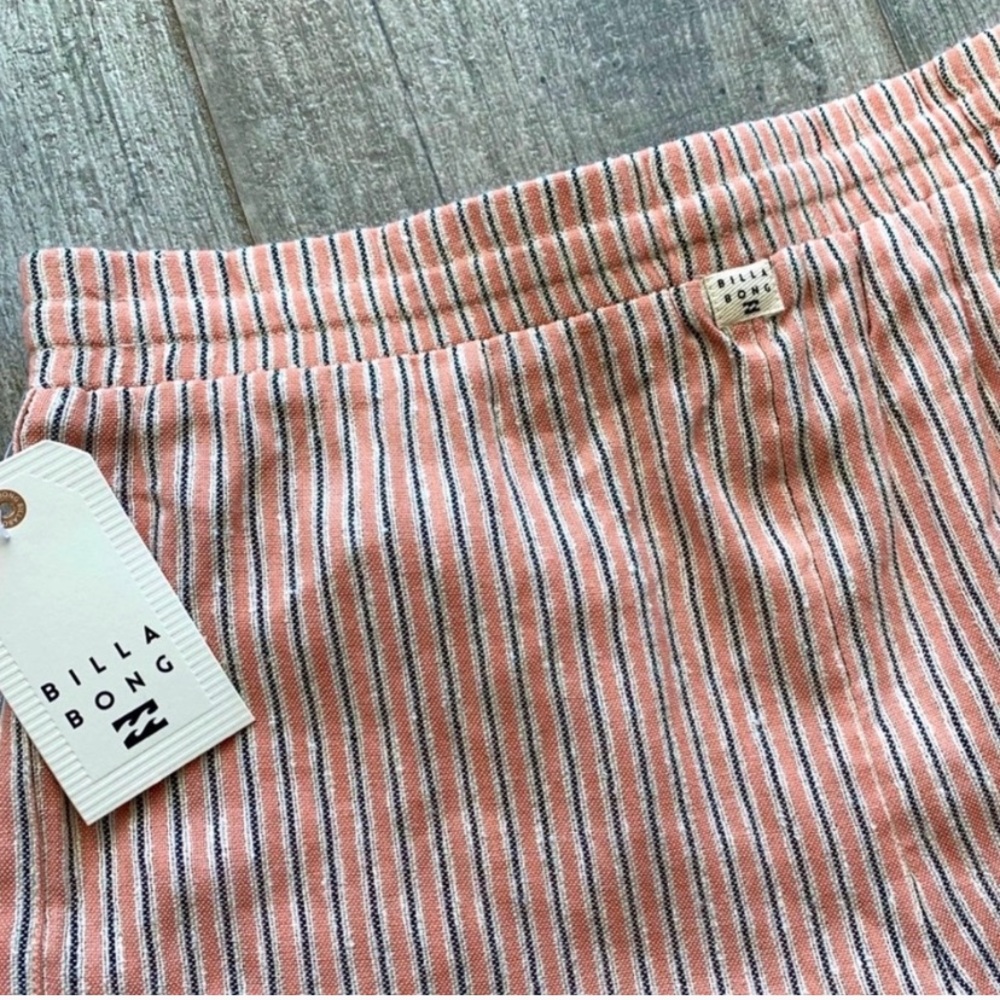 Billabong Woven Shorts - Picture 7 of 9